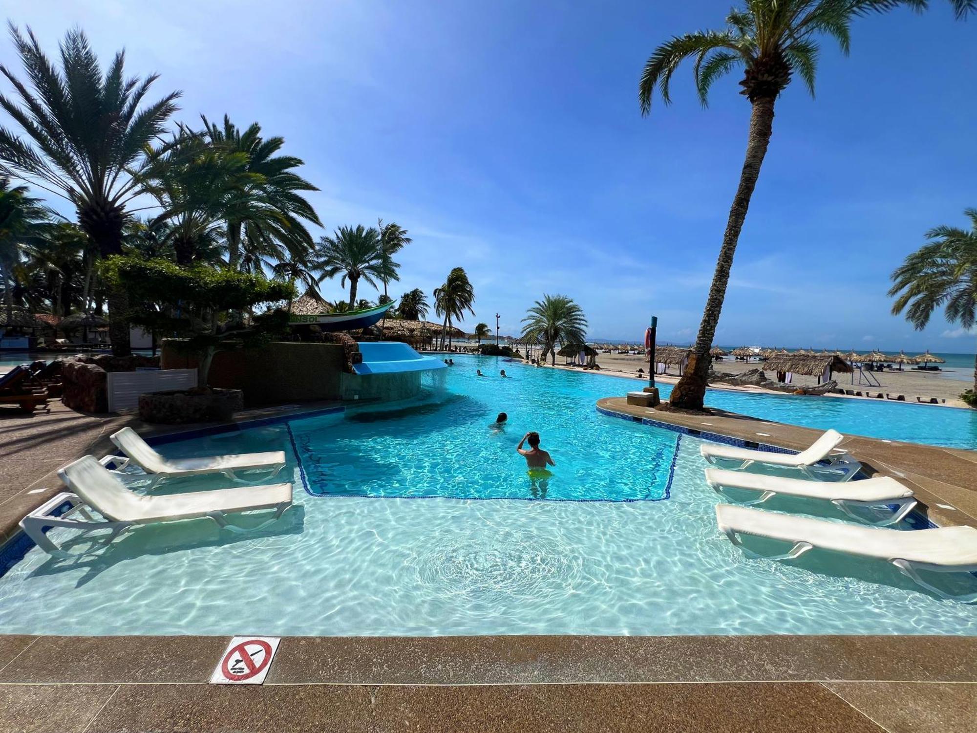 Sunsol Punta Blanca Hotel ซาน เปโดร ภายนอก รูปภาพ